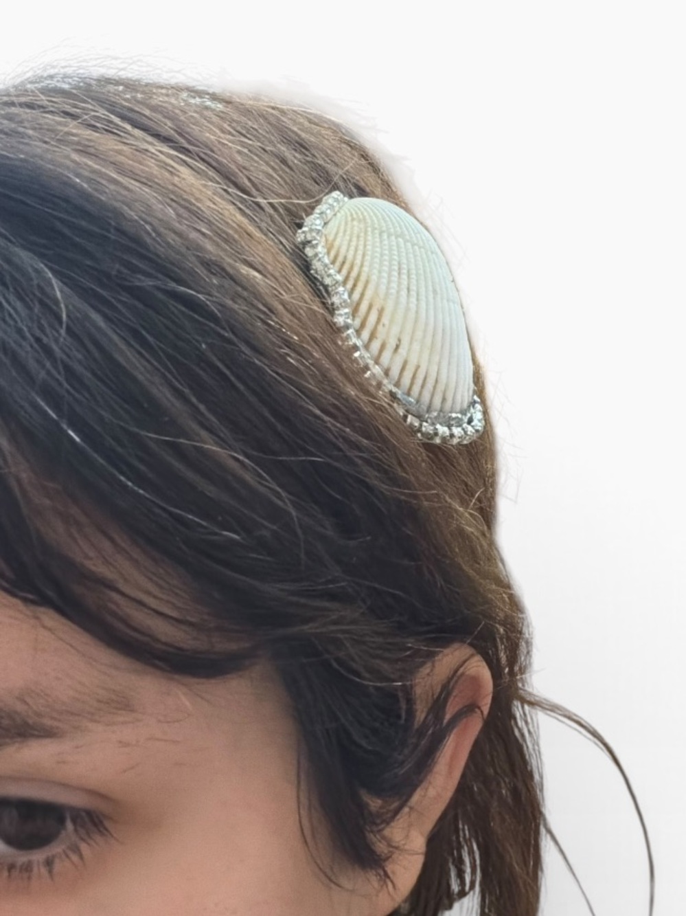 Gold‑Plated Shell Barrette Rhinestone Edge Ocean - Picture 3 of 5